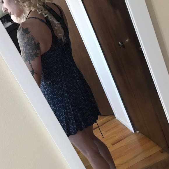 AEO Shorter Dress - Picture 2 of 4